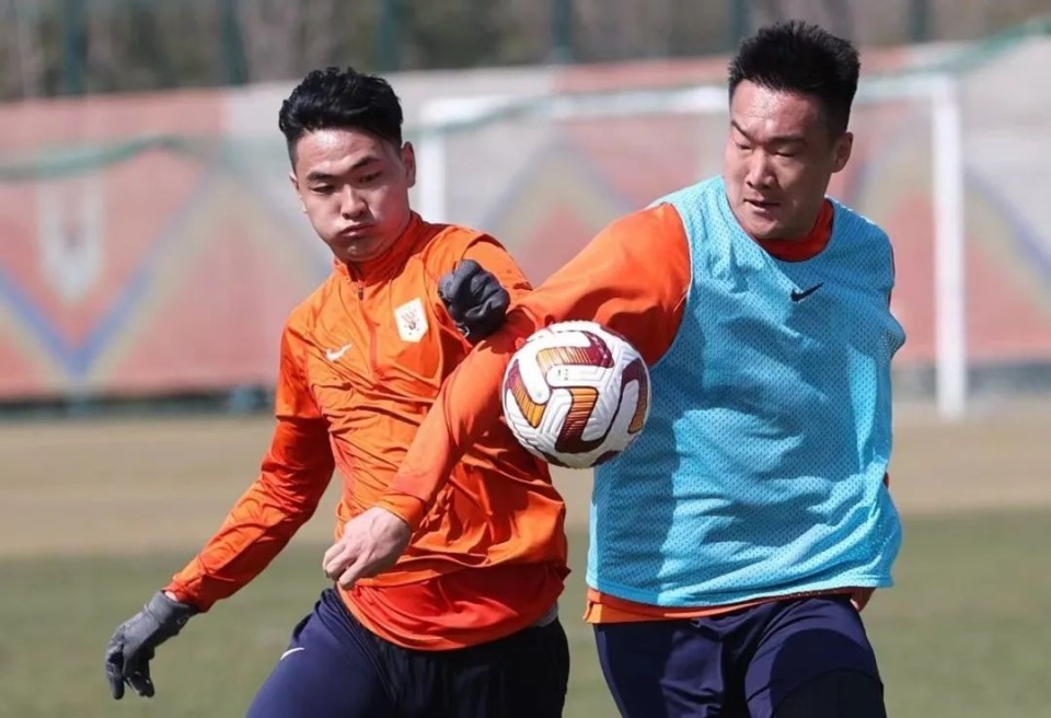 九游网页版登录入口-九游（中国）-九游（中国）九游网页-包含排球半决赛上演强强对话，姑苏霹雳队读秒扳平江南天虎队，团队配合流畅；防守强度拉满的词条